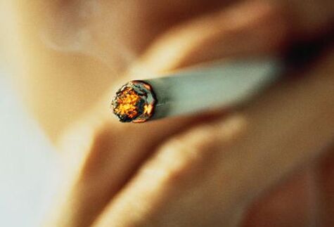 Ο εθισμός στο κάπνισμα προκαλείται από τη νικοτίνη