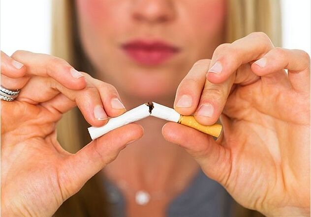 Οι συμβουλές του Άλεν Καρ θα βοηθήσουν τις γυναίκες να κόψουν το κάπνισμα
