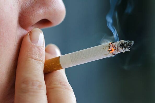 Δεν συνιστάται το κάπνισμα αμέσως μετά την εξαγωγή των δοντιών